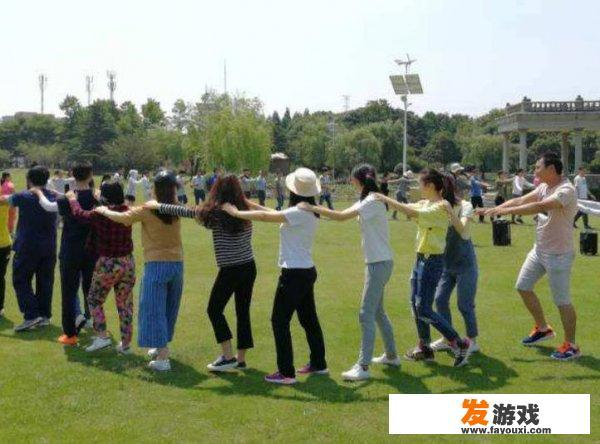 揉揉肩拍拍背游戏规则？
