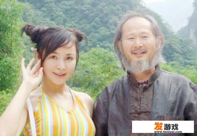 女裸父画，炒作还是艺术？