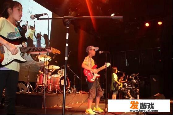 和平精英吉他背包怎么获得？孩子几岁适合学吉他？