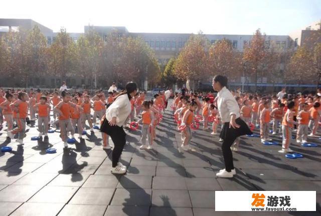幼儿园大班可以玩什么体育游戏？儿童体能训练名字