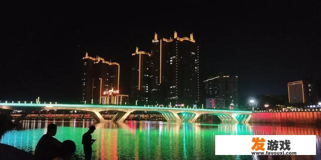 为什么进入游戏会很卡？为什么网易UU加速steam商店,网页会卡掉？