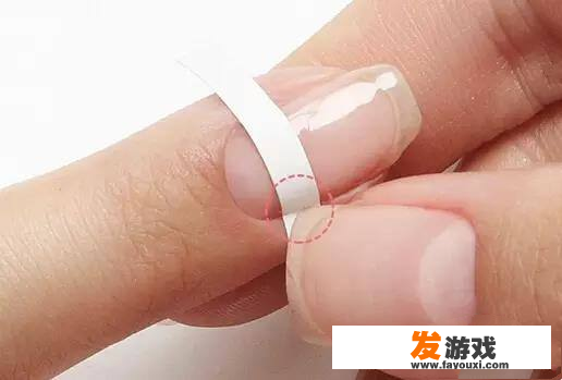 怎么做美甲教程简单又漂亮？怎麼最快学会简单漂亮的美甲？