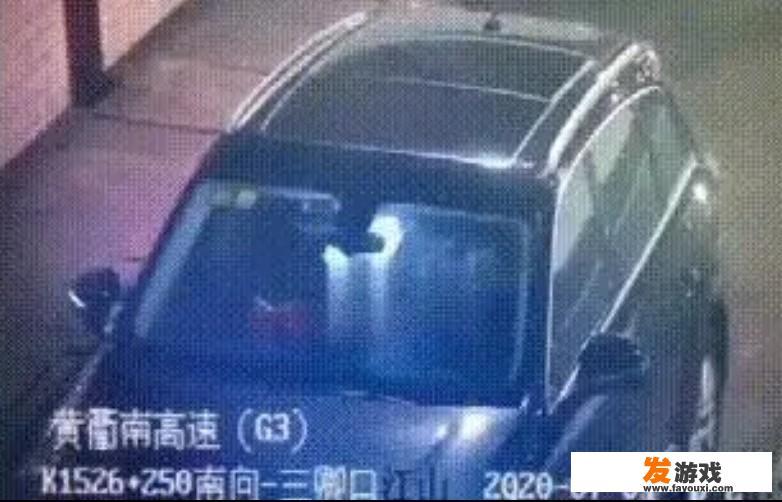 男女高速隧道内做不雅事件，你敢在隧道停车吗？有什么危害