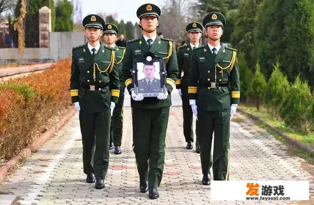 如何看待英雄烈士王成龙的事迹