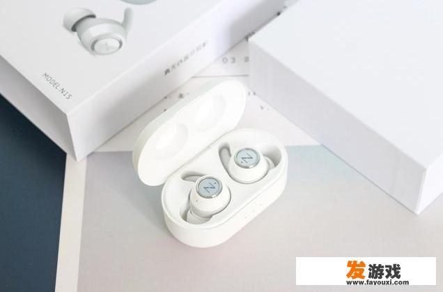 有没有一款200元以内吃鸡无噪音，延迟小的蓝牙耳机推荐