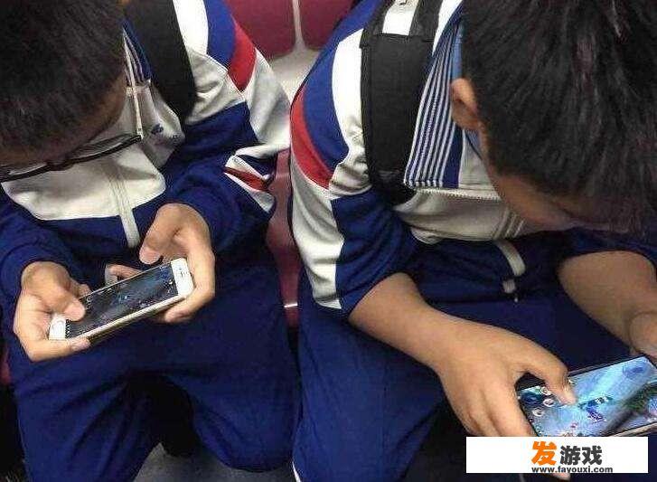 孩子十六岁不想上学，只想一直在家里面打游戏，我该怎么办