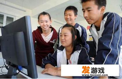 中国有那么多游戏迷，感觉游戏挺害人的是吗