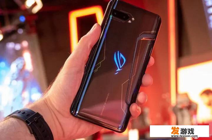 华硕ROG手机2，3499和5999两个配置怎么选？（中度游戏，小完美主义）