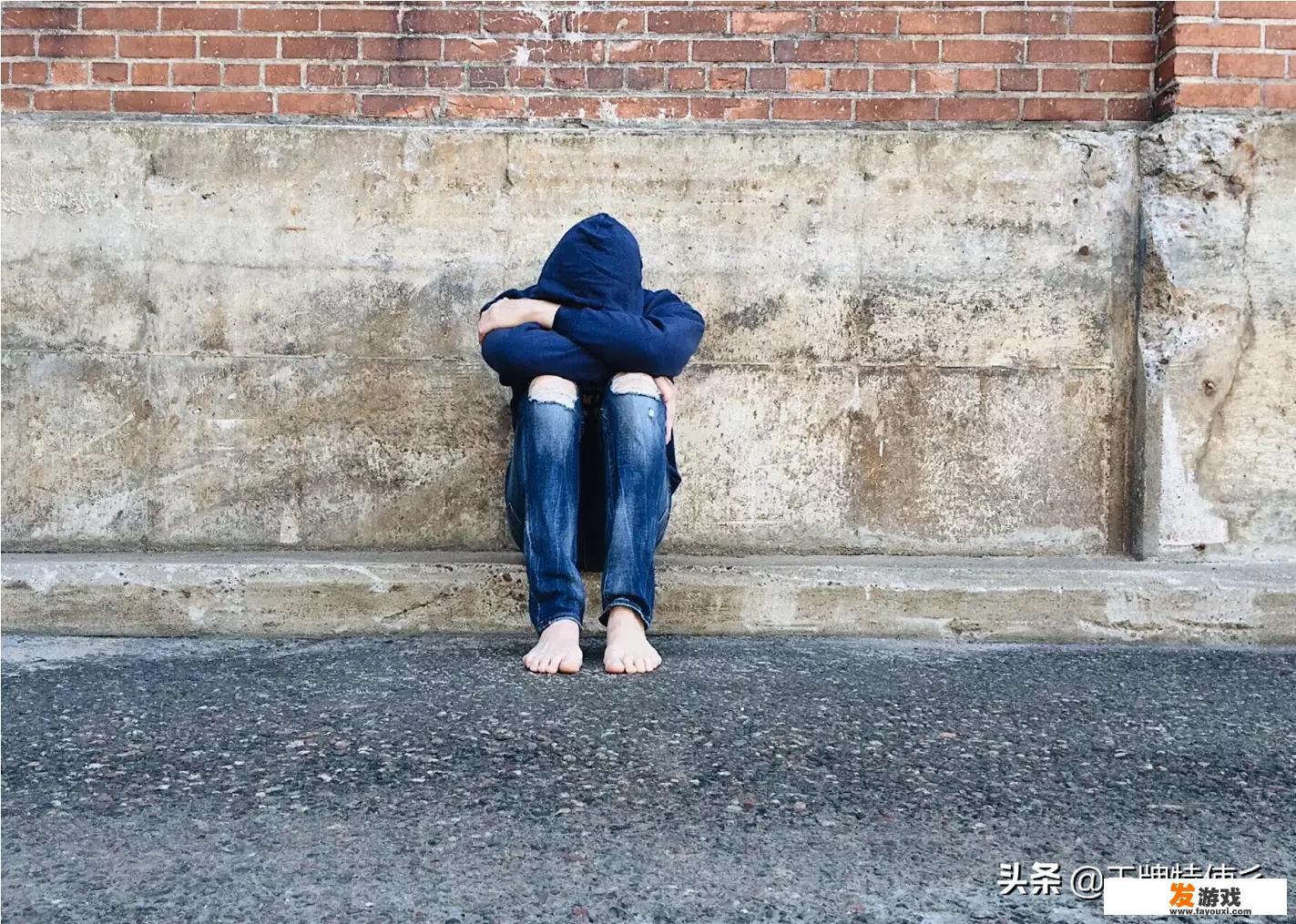 “美女网友”邀约玩网游，骗取钱财你怎么看