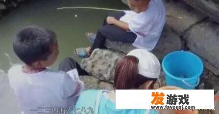 有哪些“尴尬十足”的综艺穿帮镜头，让你看一次笑一次