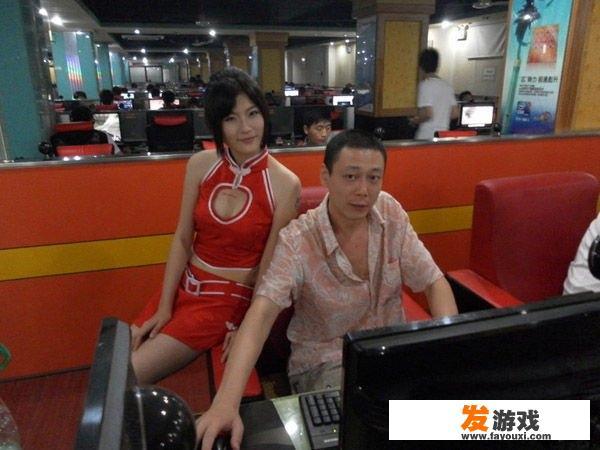 游戏陪玩“藏猫腻”，最高可达1小时500元，记者暗访陪玩女，画面不堪入目，你有何看法