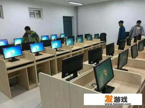 计算机教师有义务维修同事的电脑以及维护学校的网络畅通吗