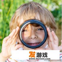 孩子喜欢玩电脑游戏，这样下去对孩子有哪些危害