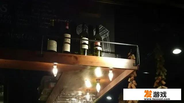 第一次去酒吧夜店是什么感觉