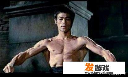为什么当今中国武术界培养不出像李小龙那样威震世界的人物