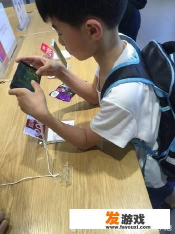 孩子小学五年级爱玩游戏怎么办