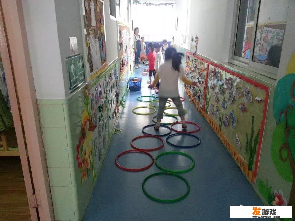 有哪些适合幼儿园小班的室内互动游戏