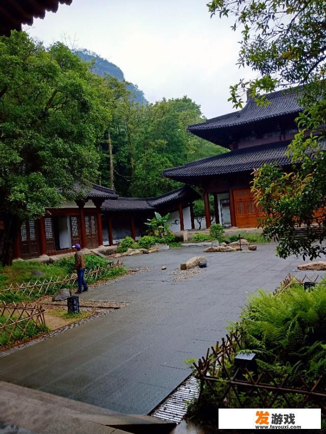 长途自驾旅行需要配备什么