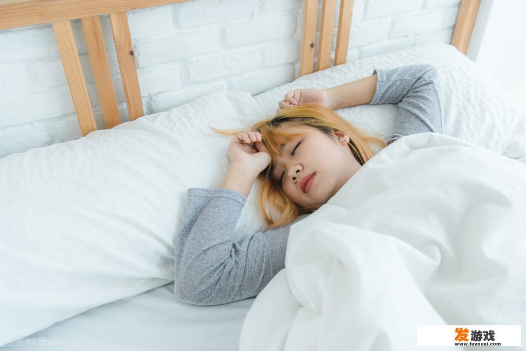 如果女的被强奸了，是该说出来还是自己隐藏