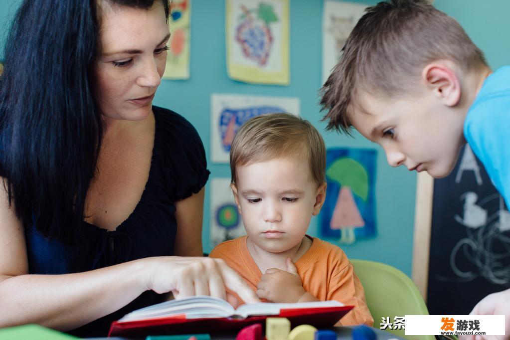 现在的孩子边上网课边打游戏、用手机刷短视频等，你怎么看