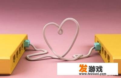 通过游戏聊出感情的网恋靠谱吗？_男人爱上网络游戏里的女人
