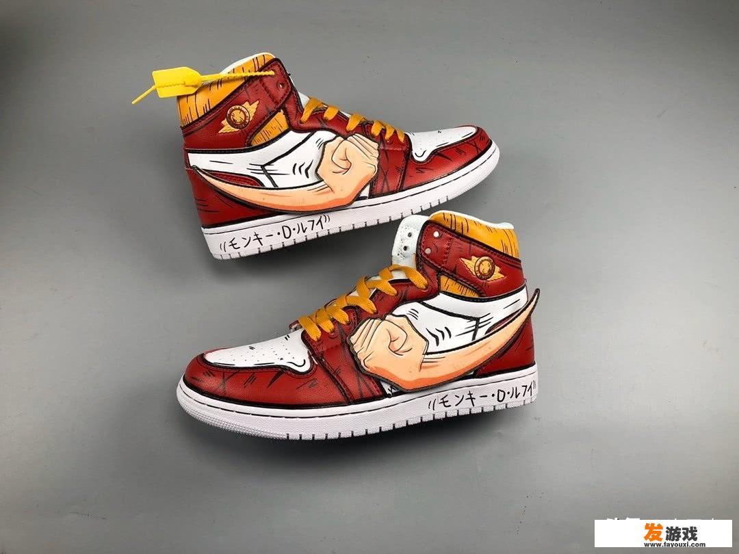 AJ1×One piece海贼王联名款是什么样子？值不值得粉丝入手？_手机网游海贼王手绘鞋