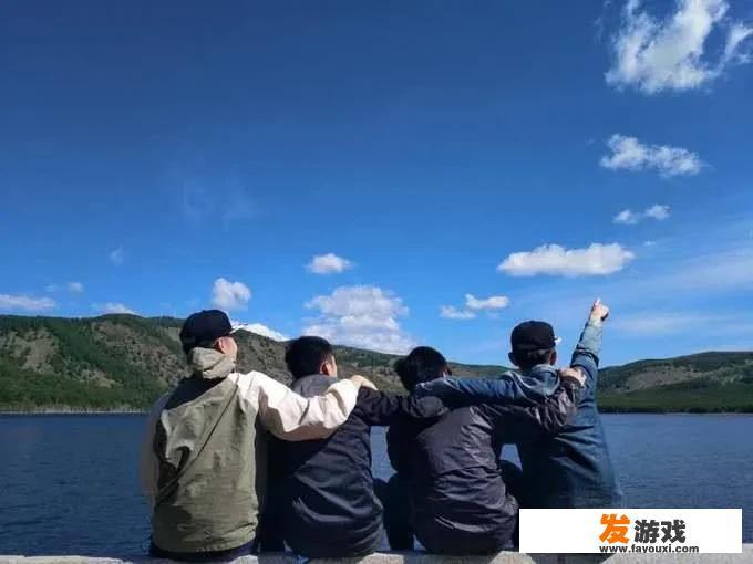 你见过哪些深藏不露的高人？_武器发光的3D手机网游