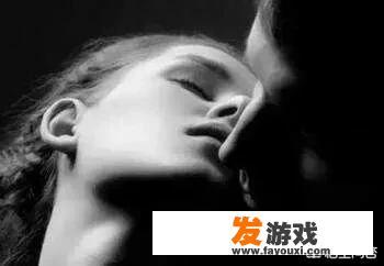你与陌生异性发生过特尴尬的事是什么？_害臊小游戏聚会