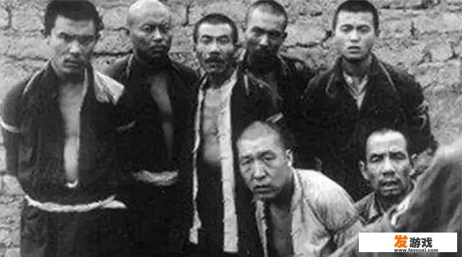 湘西土匪张平是怎样成长为一个人见人怕的恶魔的