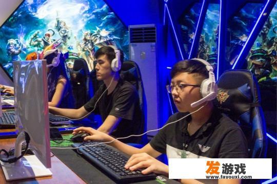 对于现阶段电子竞技对社会的发展和参与者的个人前途，你有哪些好的建议