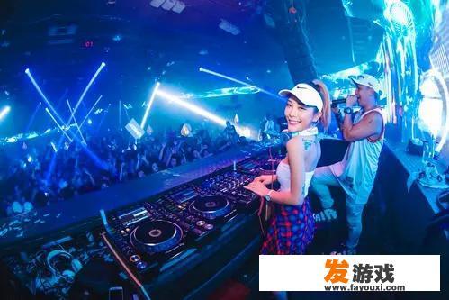 第五人格调酒师不能给谁调酒