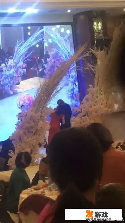 盐城公公强吻儿媳事件后，亲属辟谣说是当地习俗，当地真有这样的习俗吗
