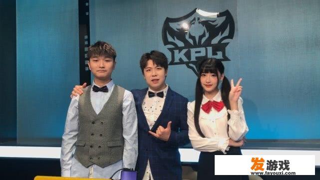 E星猫神登解说席获盛赞，英凯、琪琪连话都接不上，如何点评