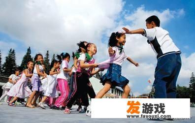 一年级、二年级的小孩一般都玩什么