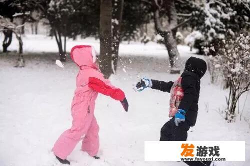 在北方下雪天，小孩子喜欢玩些什么游戏