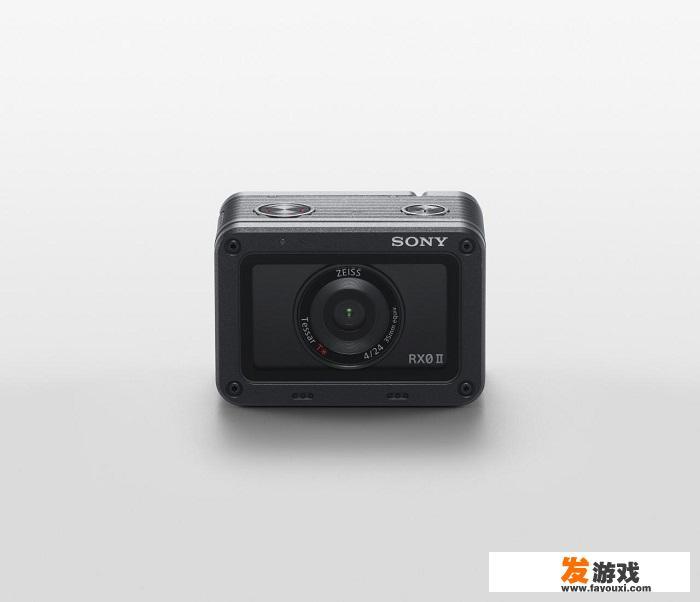 与初代RX0相比，索尼新推出的RX0 II迷你相机有哪些特点