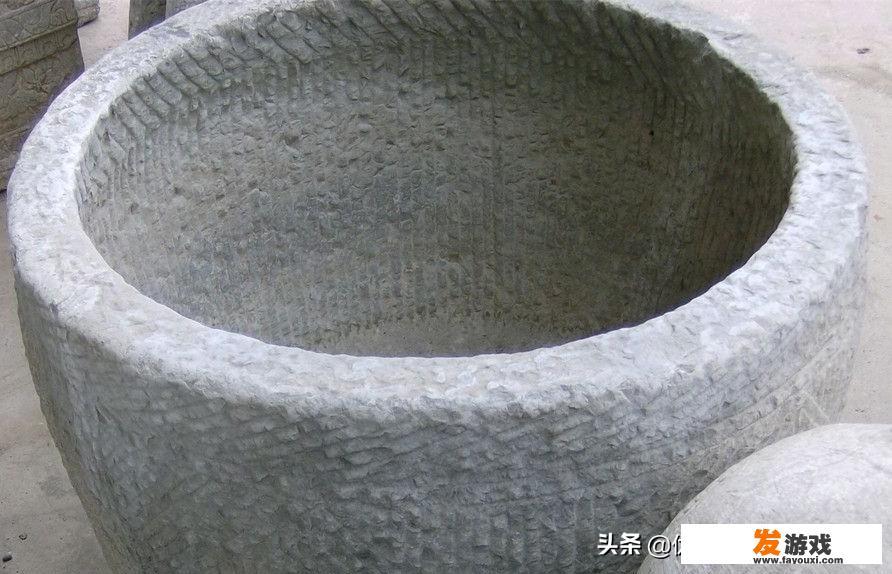 为什么有些农村房子门口放大水缸，这有什么意义吗