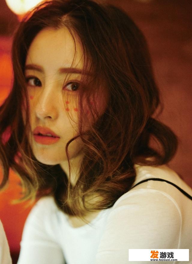 射雕英雄传中黄蓉的扮演者