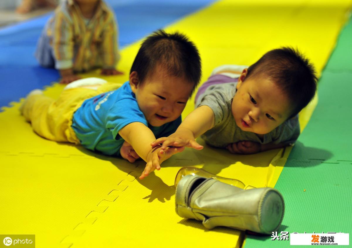 九个月以上的宝宝，做什么游戏可以发展宝宝的运动能力呢