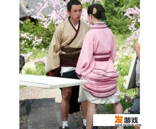 梦梦奈掀裙子是哪个版本