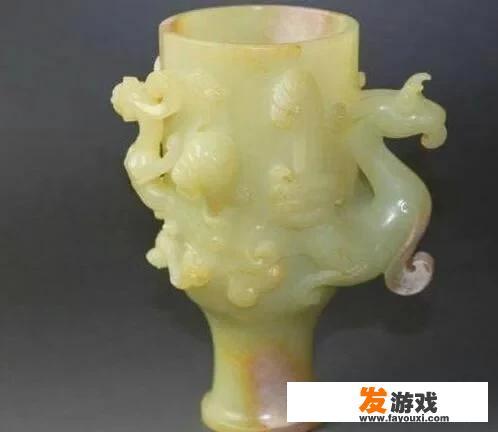 有哪位头条友人记得当年九龙杯失窃事件是怎么回事