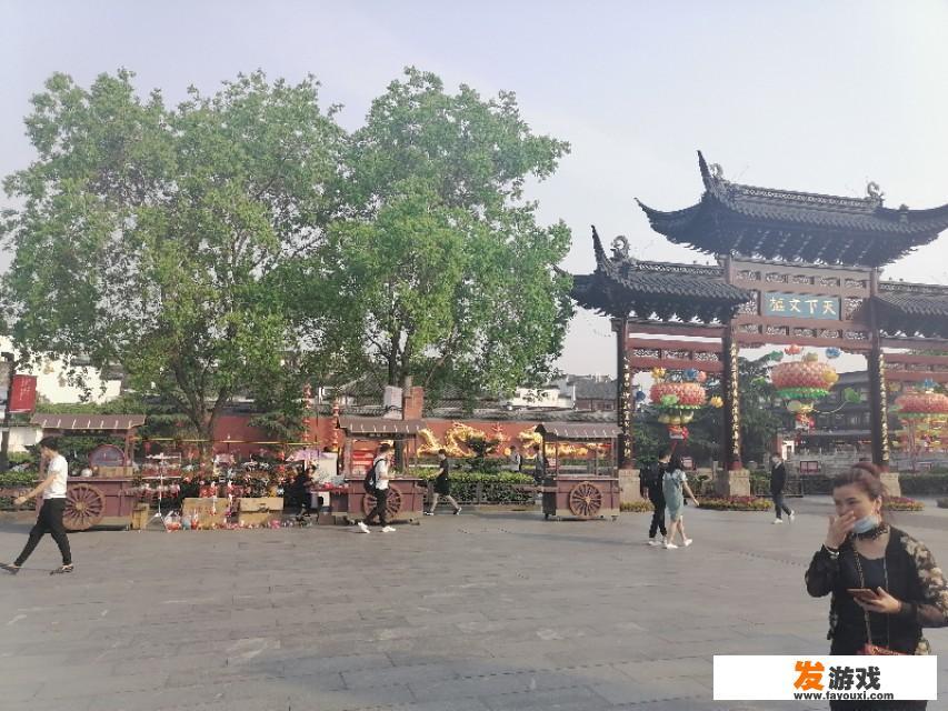 老爸快60了想带着老爸去旅游哪里合适