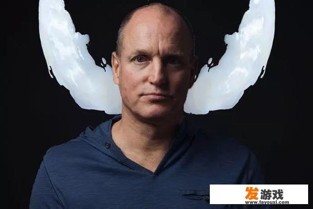 《毒液》片尾彩蛋中出现的人物：监狱中的红毛是谁