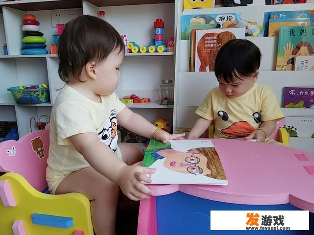 多大的宝宝给他讲故事才给听得懂呢