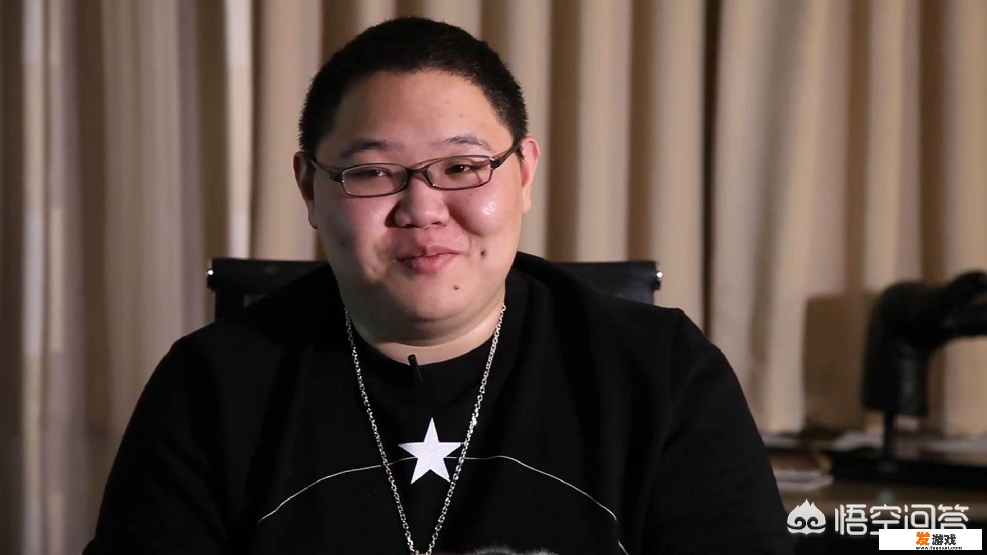 PDD自爆“黑历史”，曾装成妹子骗游戏点卡，享受被男人呵护的感觉，你有何看法