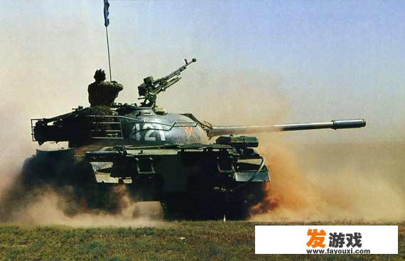 除了主战坦克，陆军装甲兵还装备有哪些装甲战车