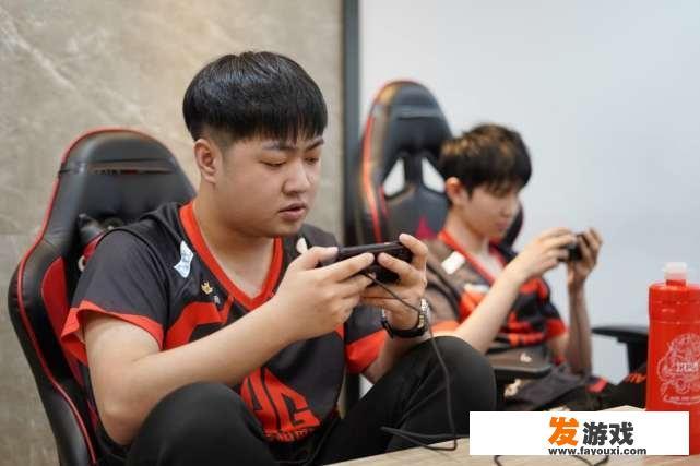 爱思回忆加盟AG历程，去VG被奶茶轻视，张角知遇之恩，你咋看？