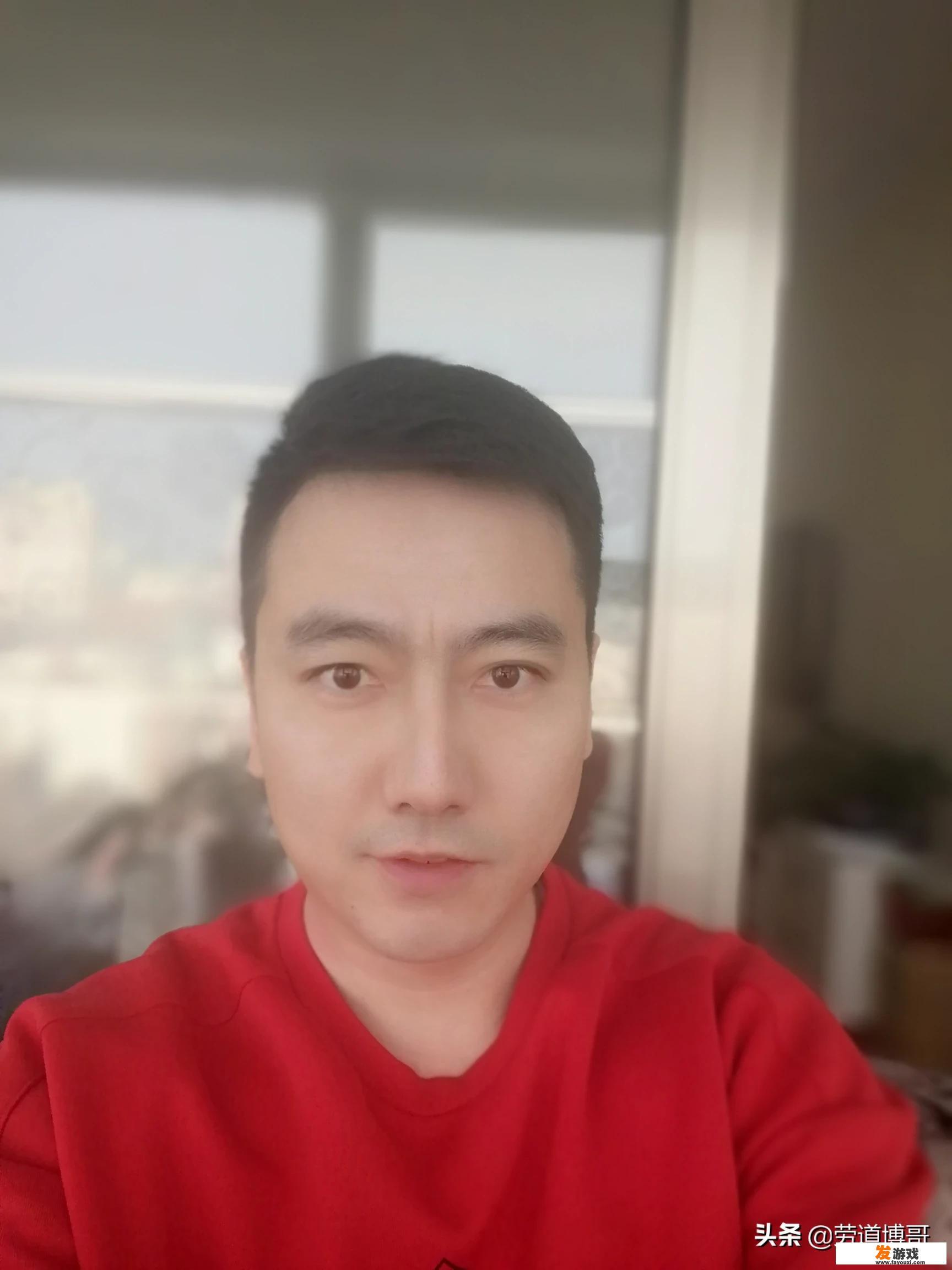 游戏头像背后的男性形象