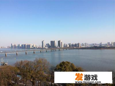 公司打算组织一场团建活动，有哪些推荐？