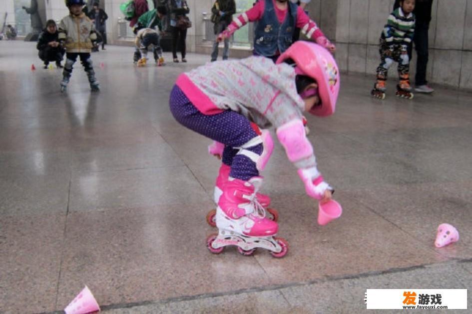 幼儿开火车的游戏怎么玩？